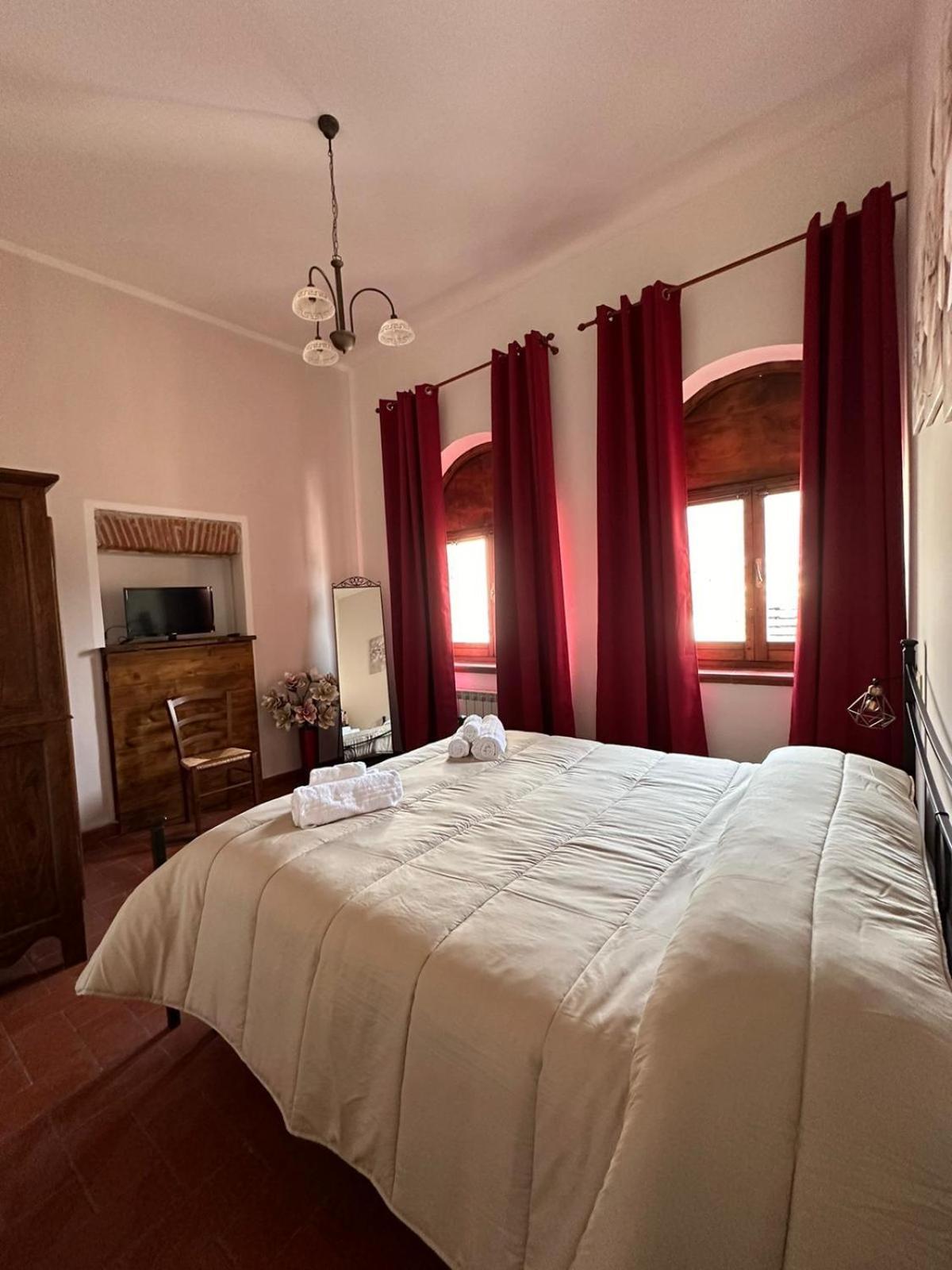 B&B Palazzo Sassatelli Cascia Exterior photo