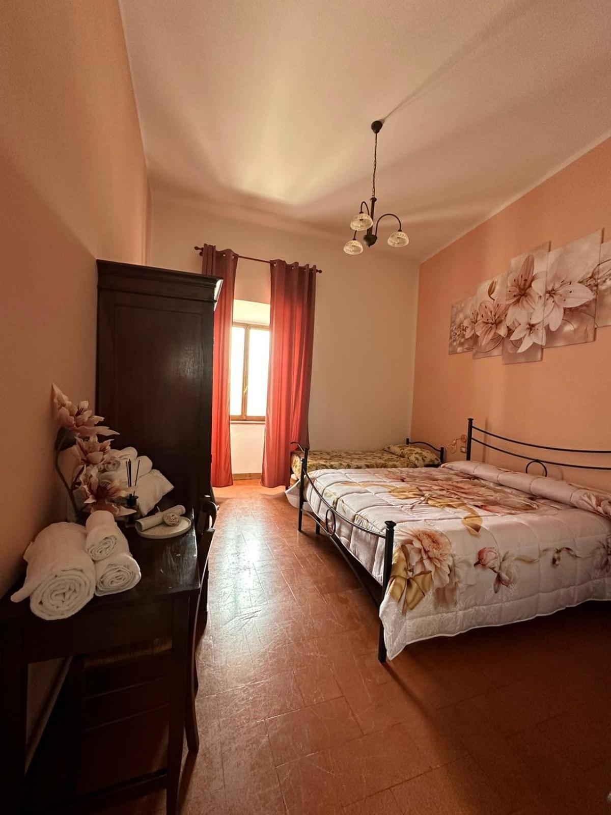 B&B Palazzo Sassatelli Cascia Exterior photo