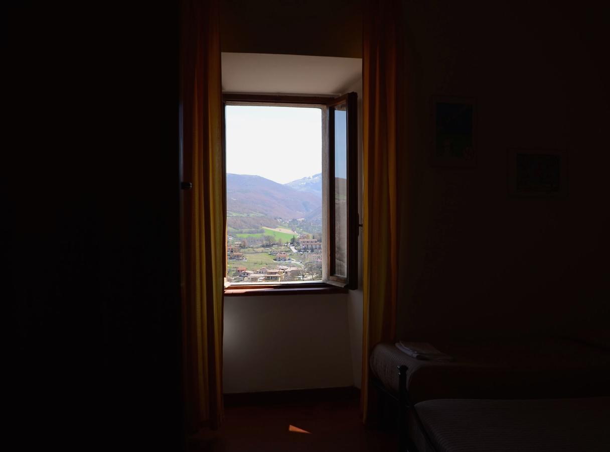 B&B Palazzo Sassatelli Cascia Exterior photo